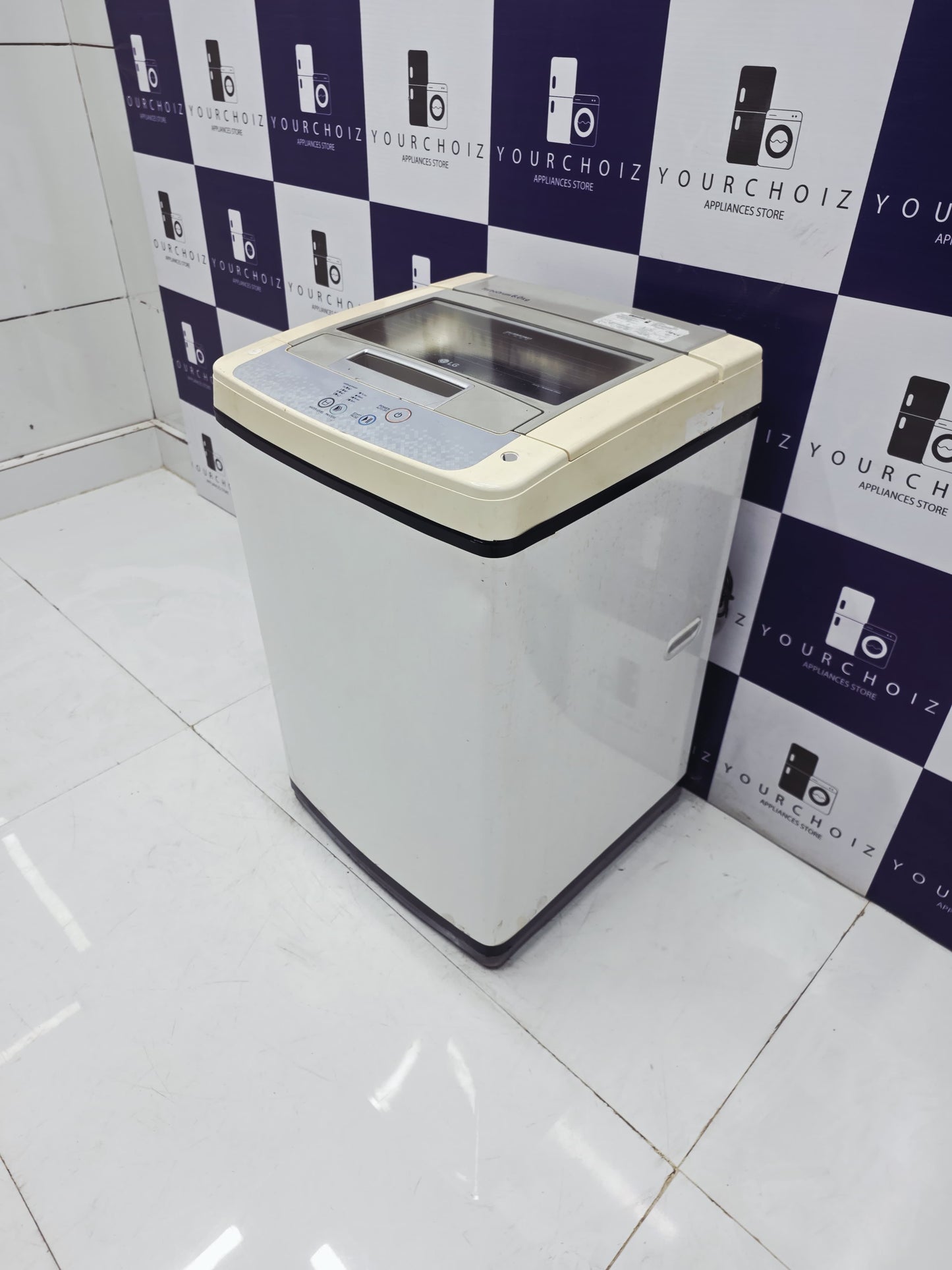 LG 6kg Top Load Fully Automatic Washing Machine (Pre-Owned)
