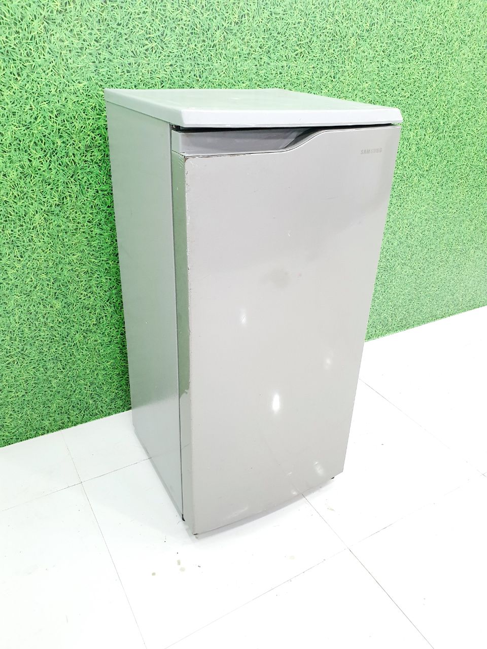 Samsung 190–200 L Single Door Refrigerator – Grey Finish (Refurbished)