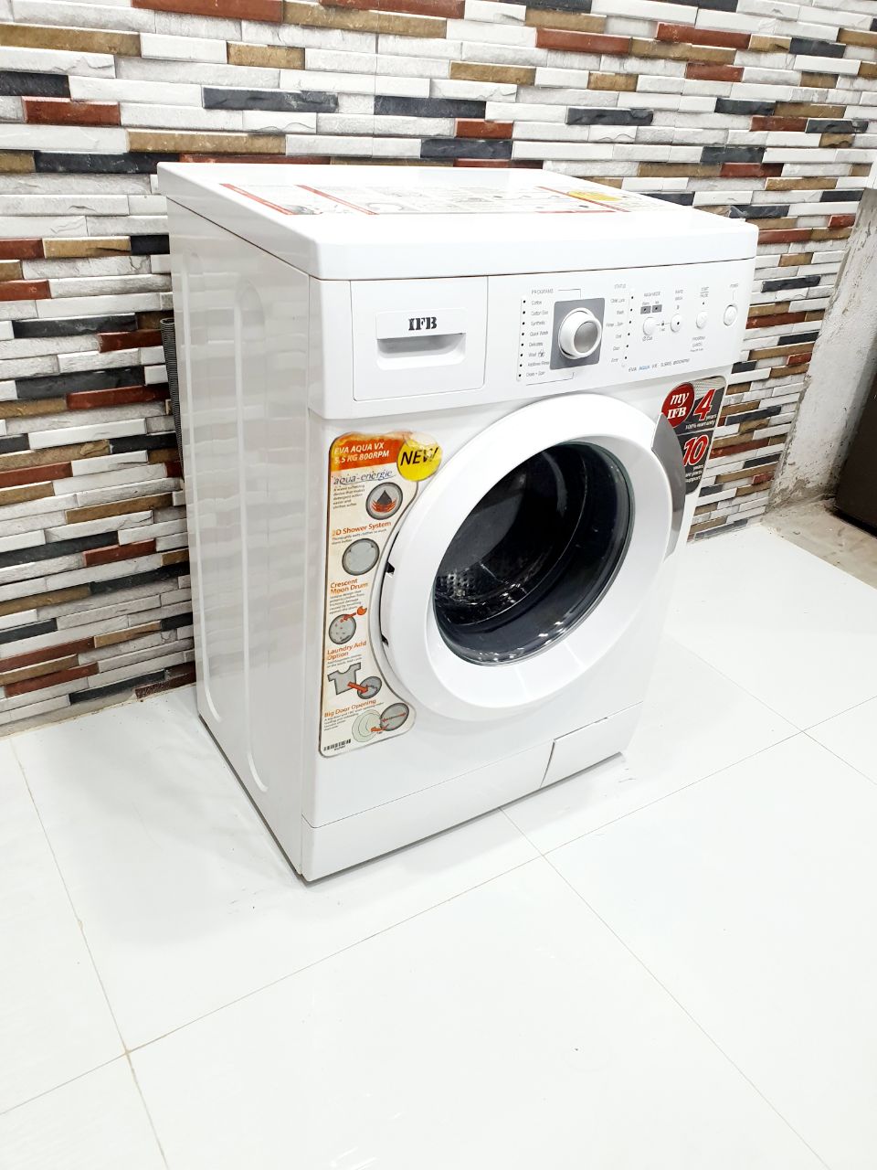 IFB 5.5 Kg Fully Automatic Front Load Washing Machine (Refurbished)